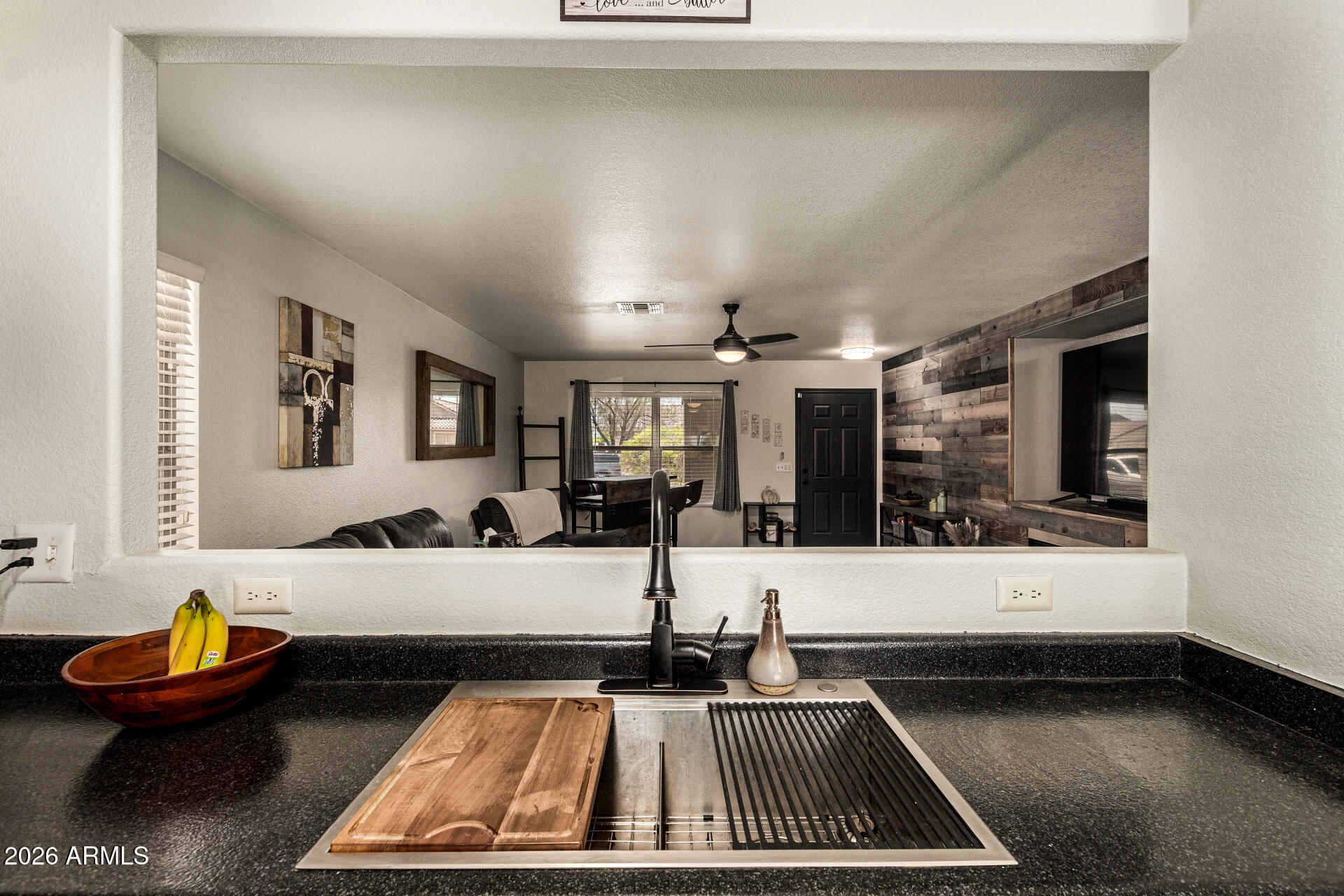 3032 West Red Fox Road Phoenix, AZ 85083 - Photo 13 of 34 14 - Red Fox
