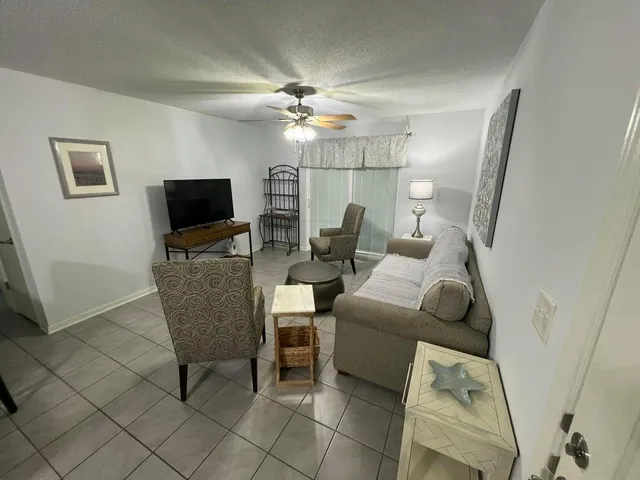 $1,900 | 2011 North Highway 17, Unit 1600M, Mount Pleasant, SC 29466