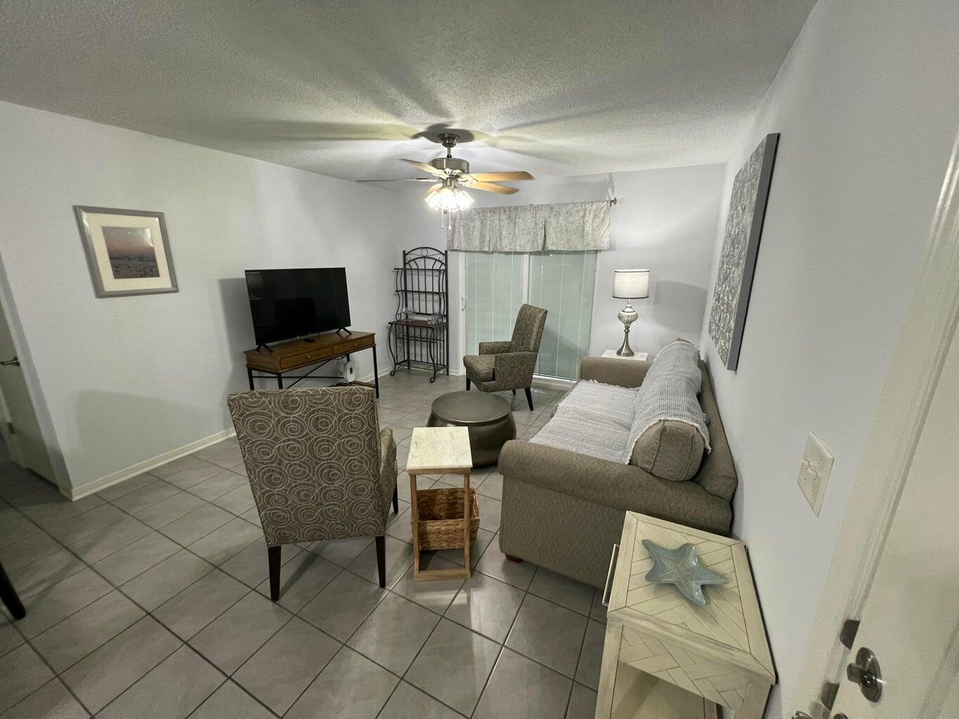 2011 North Highway 17, Unit 1600M Mount Pleasant, SC 29466 - Photo 1 of 15 20250802182750076669000000-o