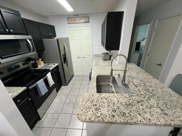 $1,900 | 2011 North Highway 17, Unit 1600M, Mount Pleasant, SC 29466