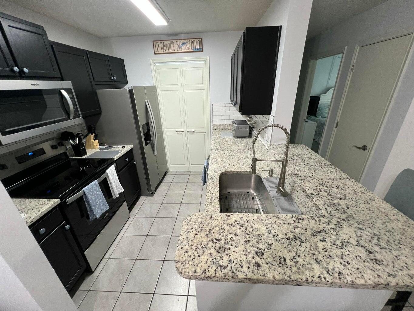 2011 North Highway 17, Unit 1600M Mount Pleasant, SC 29466 - Photo 3 of 15 20250802182758662439000000-o