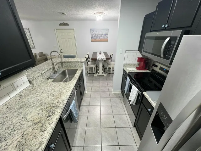 $1,900 | 2011 North Highway 17, Unit 1600M, Mount Pleasant, SC 29466