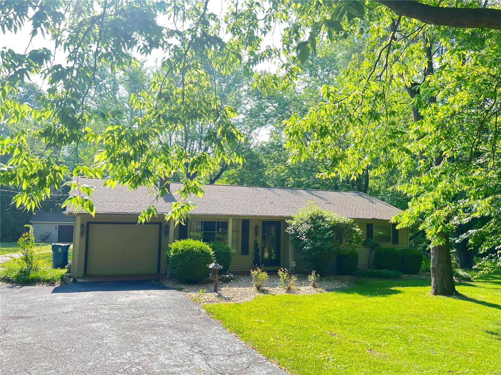 238 Linden Drive Shiloh, IL 62221 - Photo 3 of 27