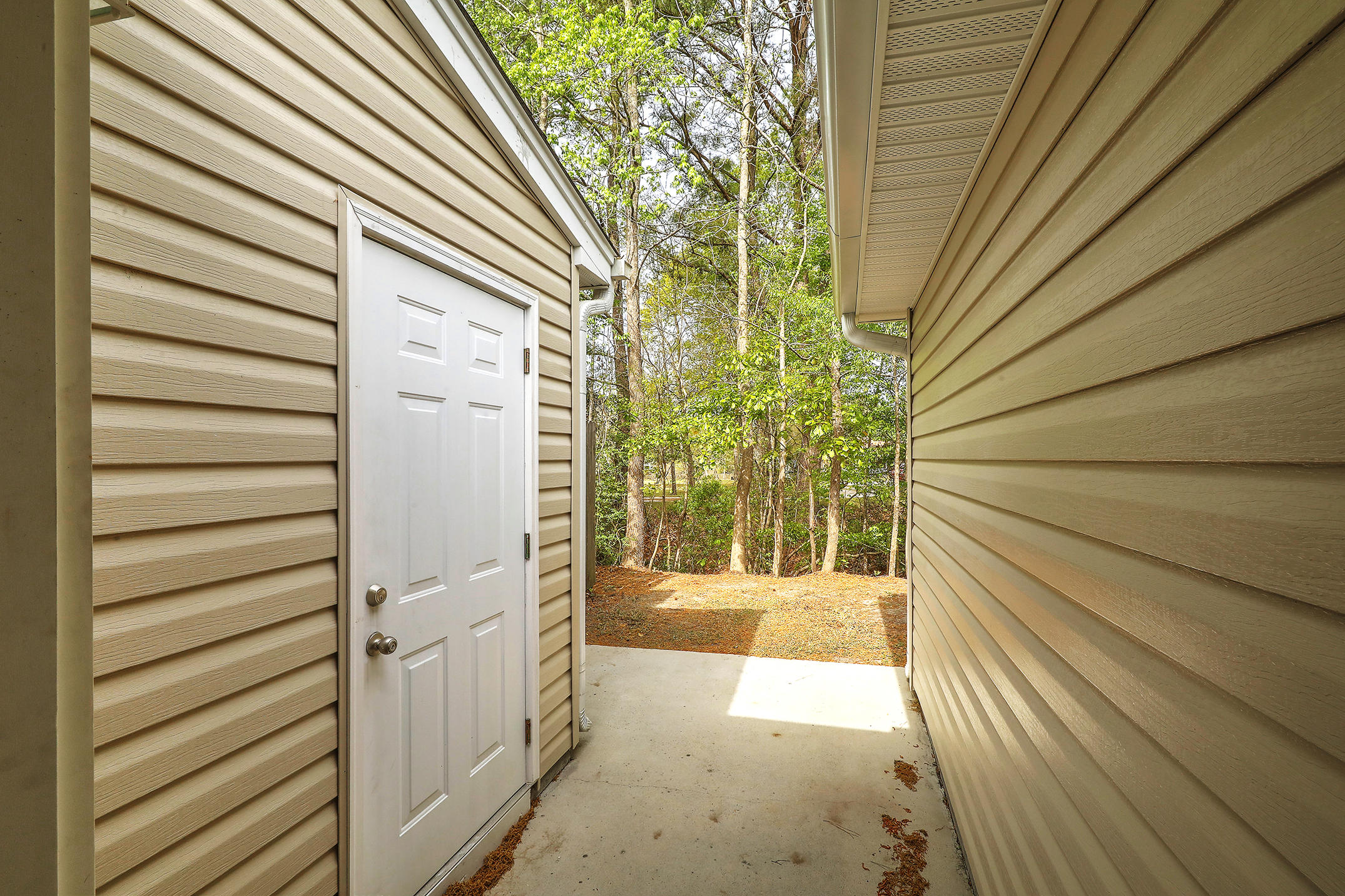 8053 Vermont Road North Charleston, SC 29418 - Photo 28 of 30 1R3A9188_89_90