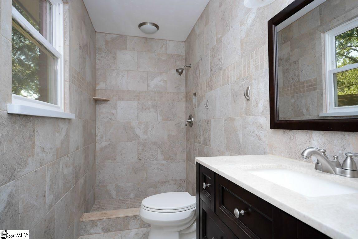 1602 Garrett Road Enoree, SC 29335 - Photo 11 of 35 Gallery Image 11