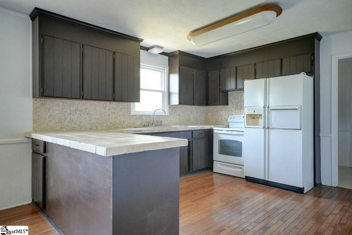 1602 Garrett Road Enoree, SC 29335 - Photo 4 of 35 Gallery Image 4