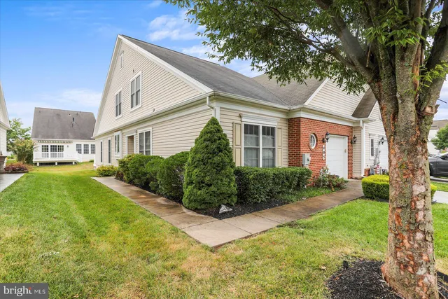 $375,900 | 405 Clubside Drive, Unit 303, Taneytown, MD 21787
