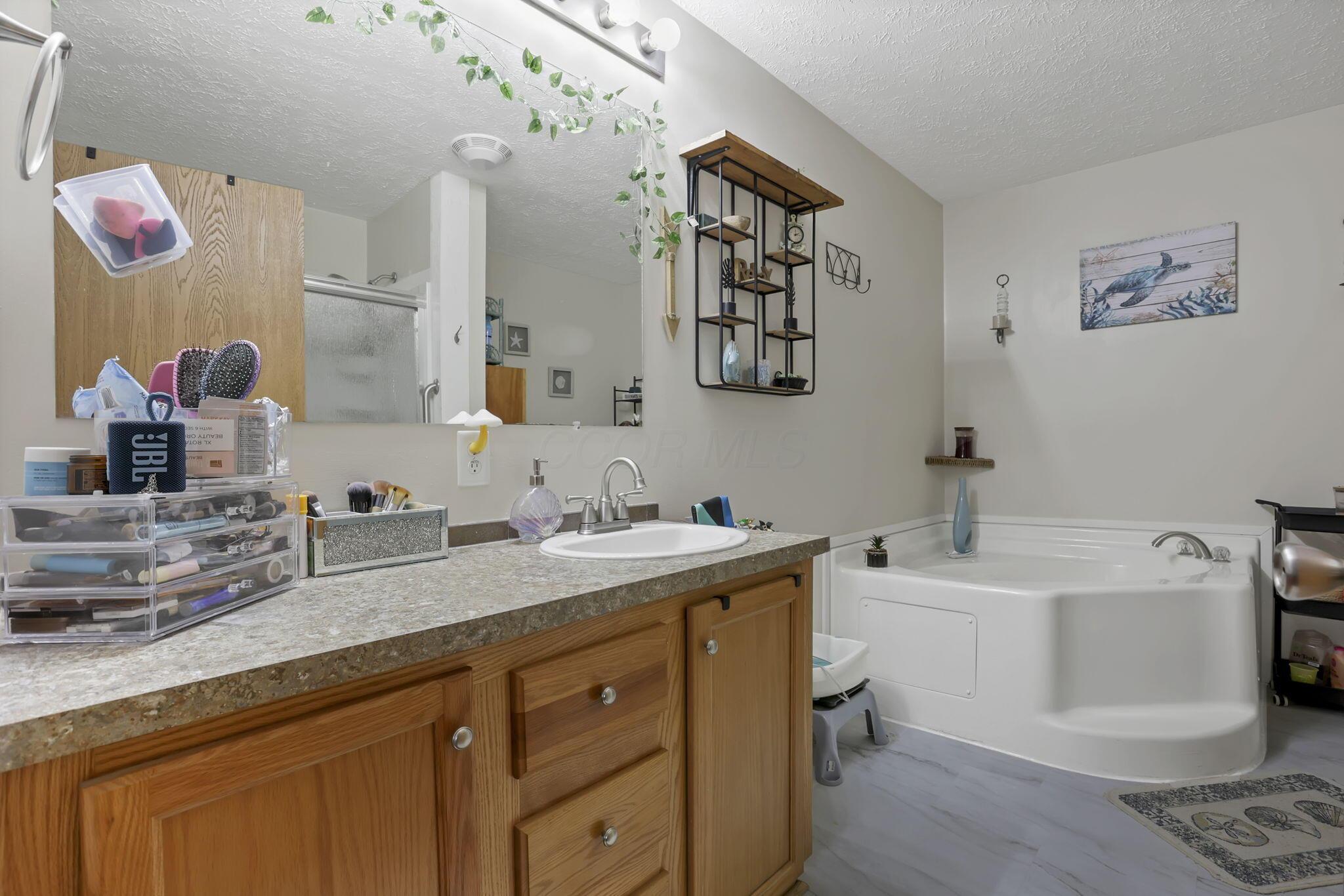 6590 Feasel Road Mount Vernon, OH 43050 - Photo 25 of 66 25-web-or-mls-0V3A6013