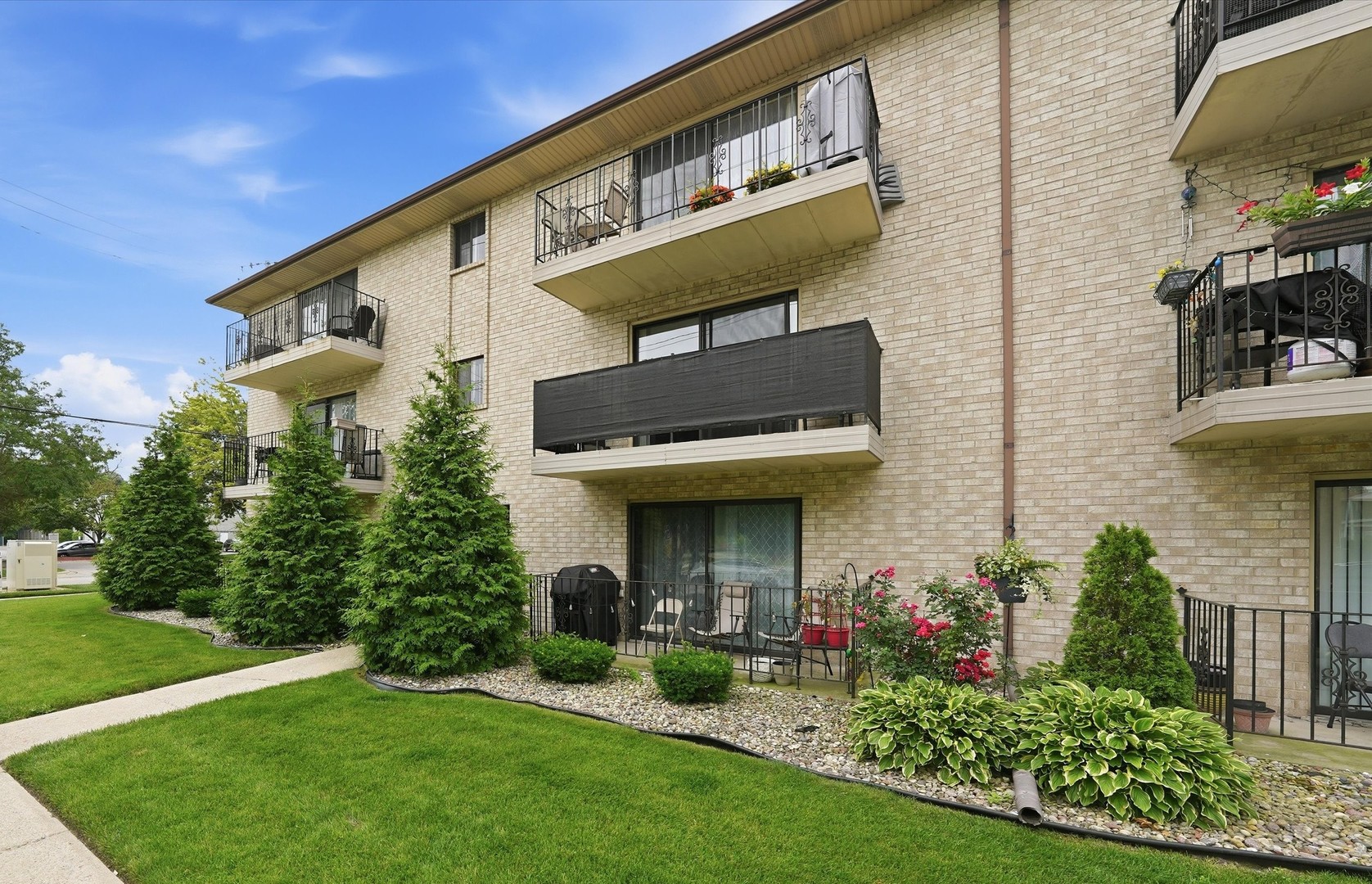 9800 Sayre Avenue, Unit 2B Chicago Ridge, IL 60415 - Photo 1 of 21