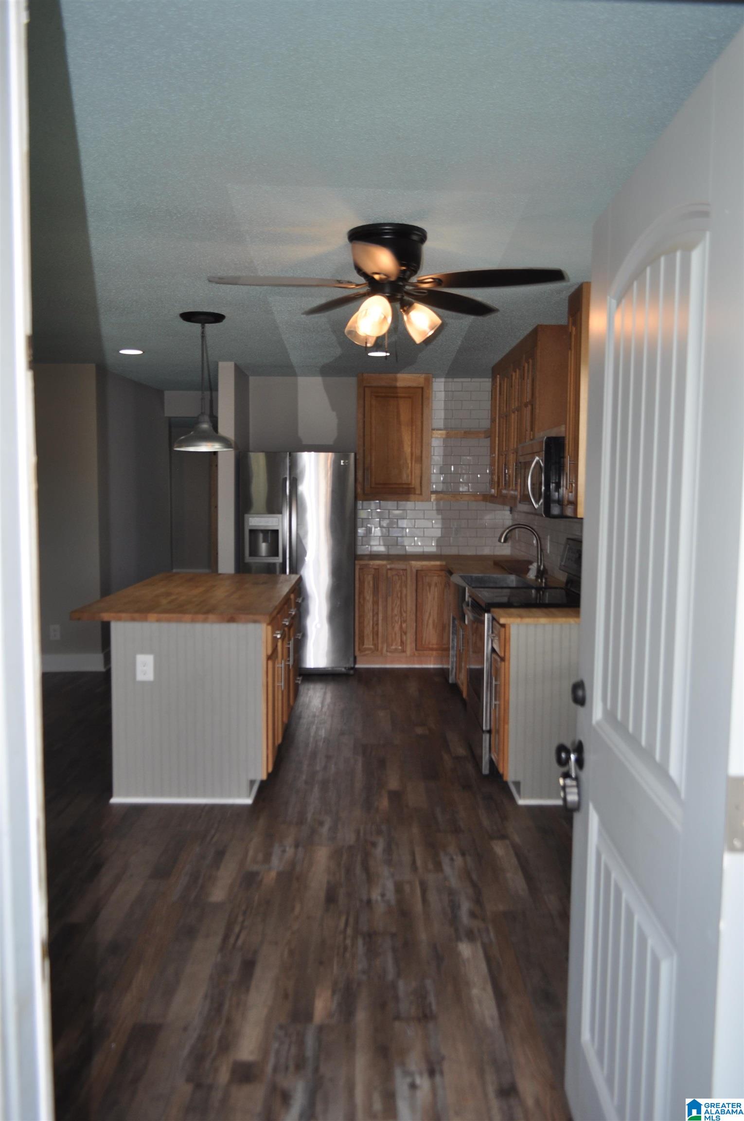 1404 7th Court Leeds, AL 35094 - Photo 2 of 29