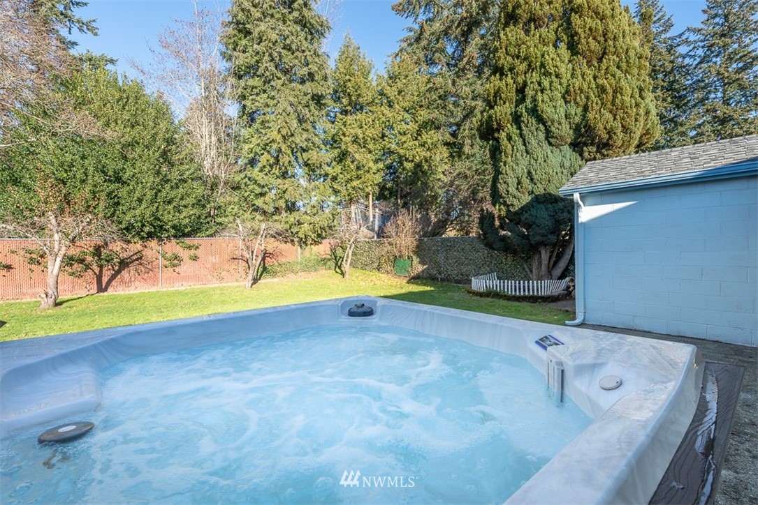 3616 Northeast 6th Street Renton, WA 98056 - Photo 17 of 26