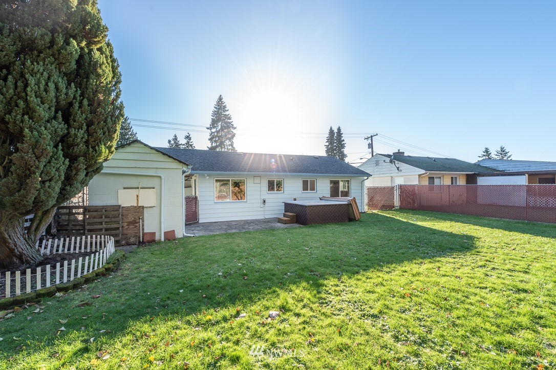 3616 Northeast 6th Street Renton, WA 98056 - Photo 21 of 26