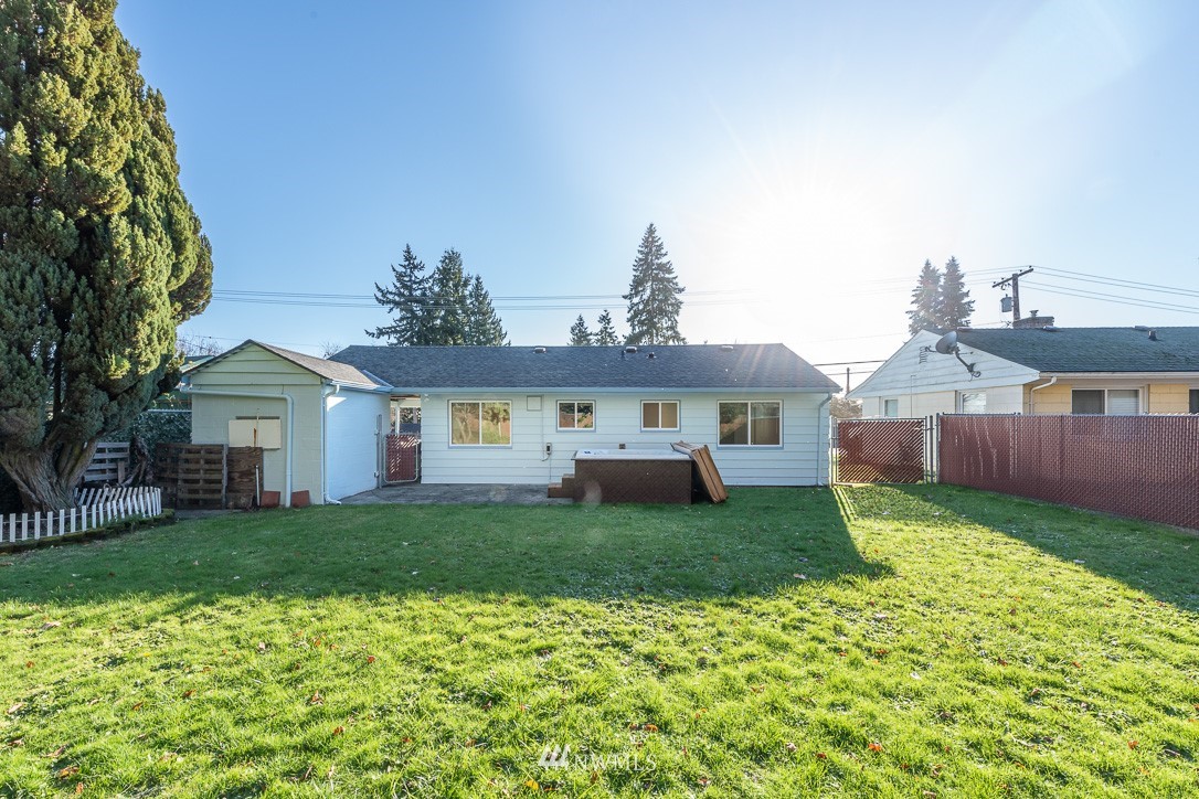 3616 Northeast 6th Street Renton, WA 98056 - Photo 22 of 26