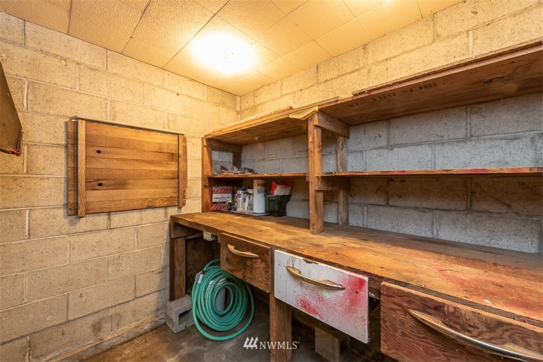 3616 Northeast 6th Street Renton, WA 98056 - Photo 25 of 26