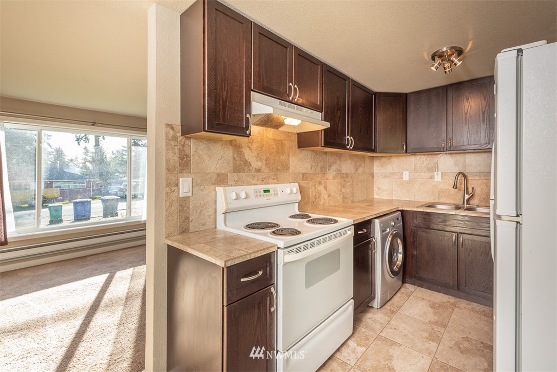 3616 Northeast 6th Street Renton, WA 98056 - Photo 7 of 26