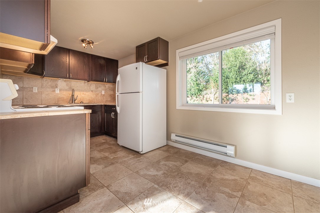 3616 Northeast 6th Street Renton, WA 98056 - Photo 10 of 26