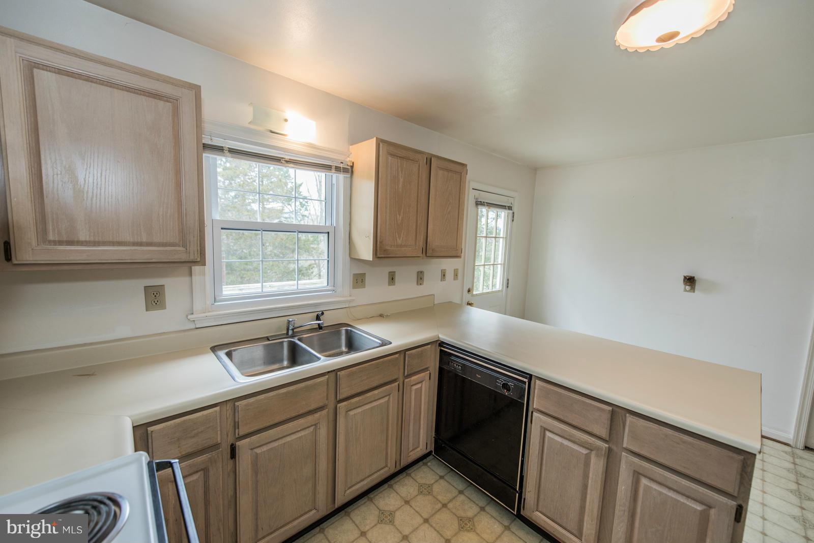 12 Spring Street Luray, VA 22835 - Photo 13 of 30 Kitchen