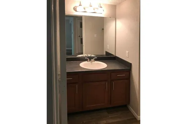 $800 | 7201 Wood Hollow Drive, Unit 322, Austin, TX 78731