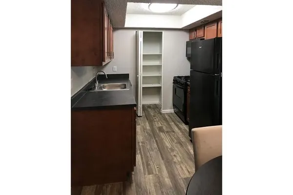 $800 | 7201 Wood Hollow Drive, Unit 322, Austin, TX 78731