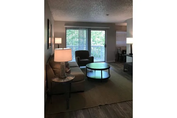 $800 | 7201 Wood Hollow Drive, Unit 322, Austin, TX 78731