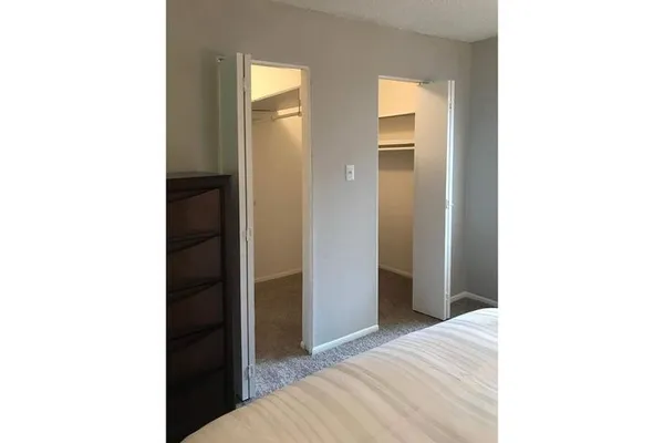 $800 | 7201 Wood Hollow Drive, Unit 322, Austin, TX 78731