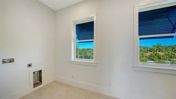 $4,649,900 | 558 Venice Lane, Sarasota, FL 34242