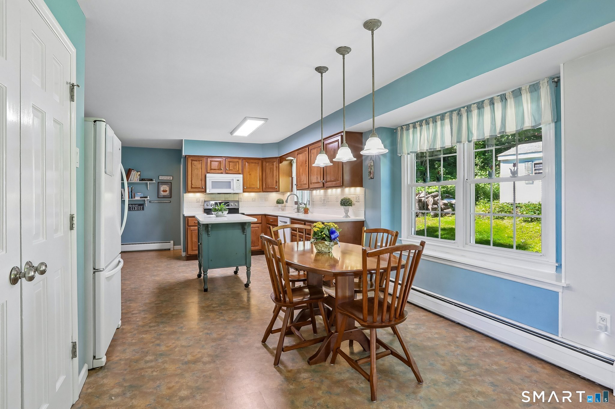 28 Colonial Ridge Drive New Milford, CT 06755 - Photo 12 of 33