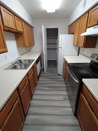 $1,275 | 9700 Leawood Boulevard, Unit 408, Houston, TX 77099