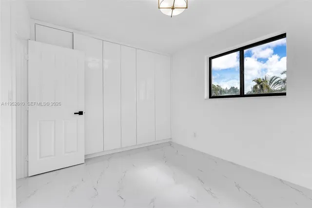 $899,900 | 695 West 73rd Place, Hialeah, FL 33014