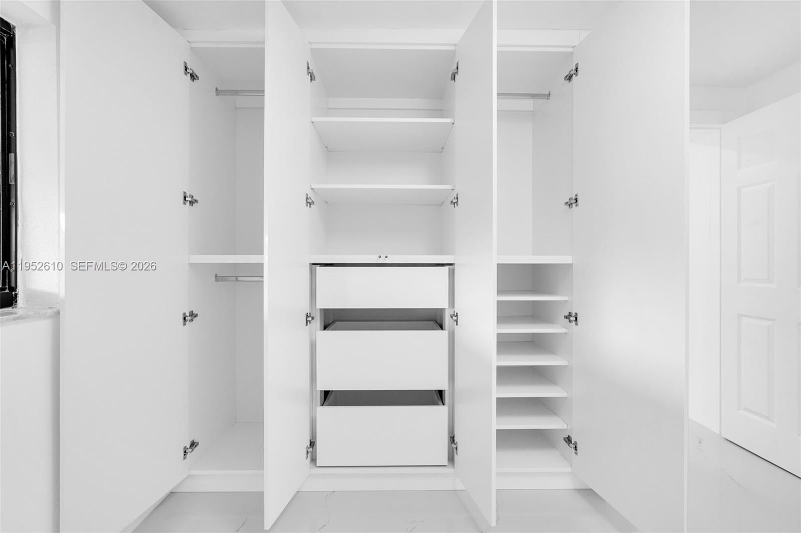 695 West 73rd Place Hialeah, FL 33014 - Photo 38 of 43