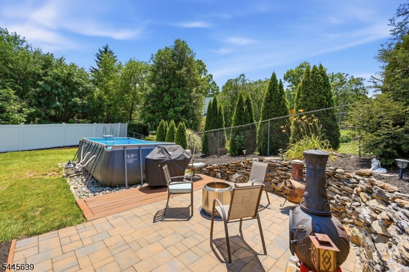 3 Seneca Trail Oak Ridge, NJ 07438 - Photo 17 of 20
