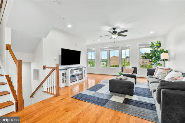 $600,000 | 9114 Kenway Lane, Frederick, MD 21704