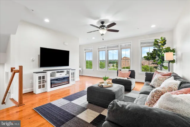 $600,000 | 9114 Kenway Lane, Frederick, MD 21704