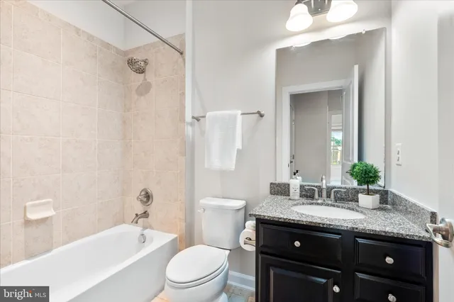 $600,000 | 9114 Kenway Lane, Frederick, MD 21704