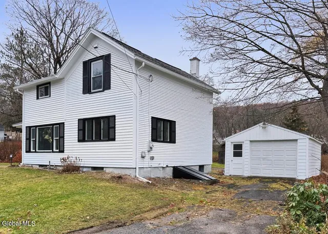 $239,900 | 21 Hovey Avenue, Hoosick Falls, NY 12090