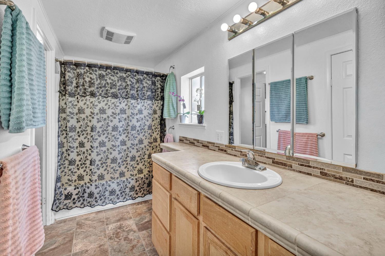 7289 Lawson Road Valley Springs, CA 95252 - Photo 38 of 68 Gallery Image 38