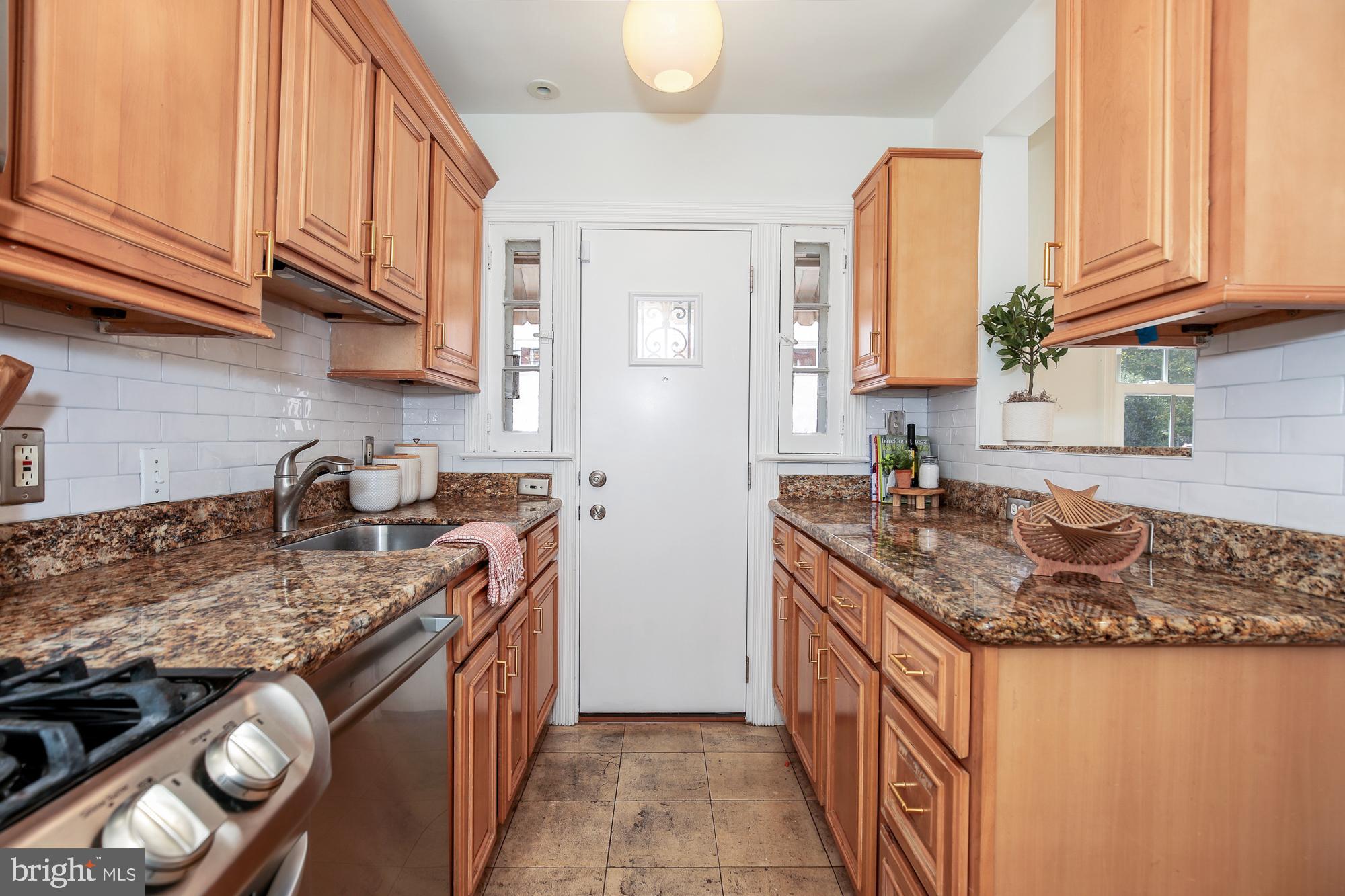 1727 D Street Northeast Washington, DC 20002 - Photo 10 of 21