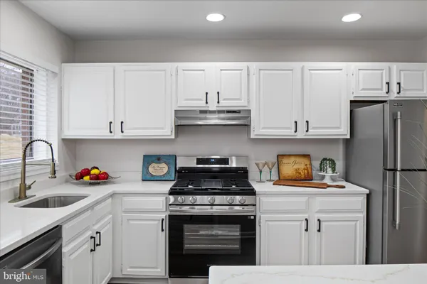$239,900 | 10656 Weymouth Street, Unit 202, Bethesda, MD 20814