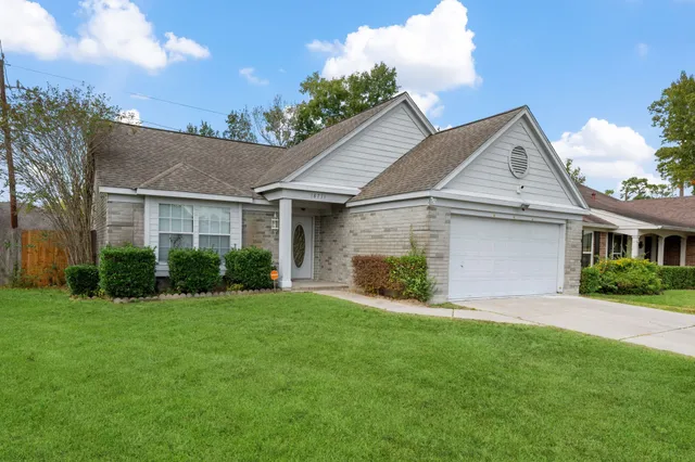 $215,000 | 18711 Yaupon Trail, Humble, TX 77346