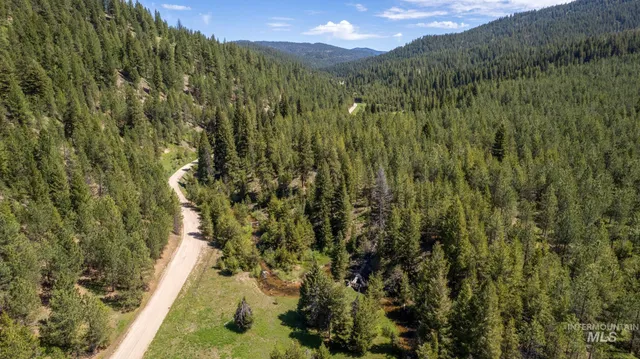 $422,875 | 36 Clear Creek Road, Cascade, ID 83611