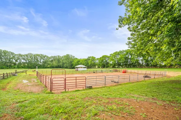 $550,000 | 5535 Highway 161, Springfield, TN 37172