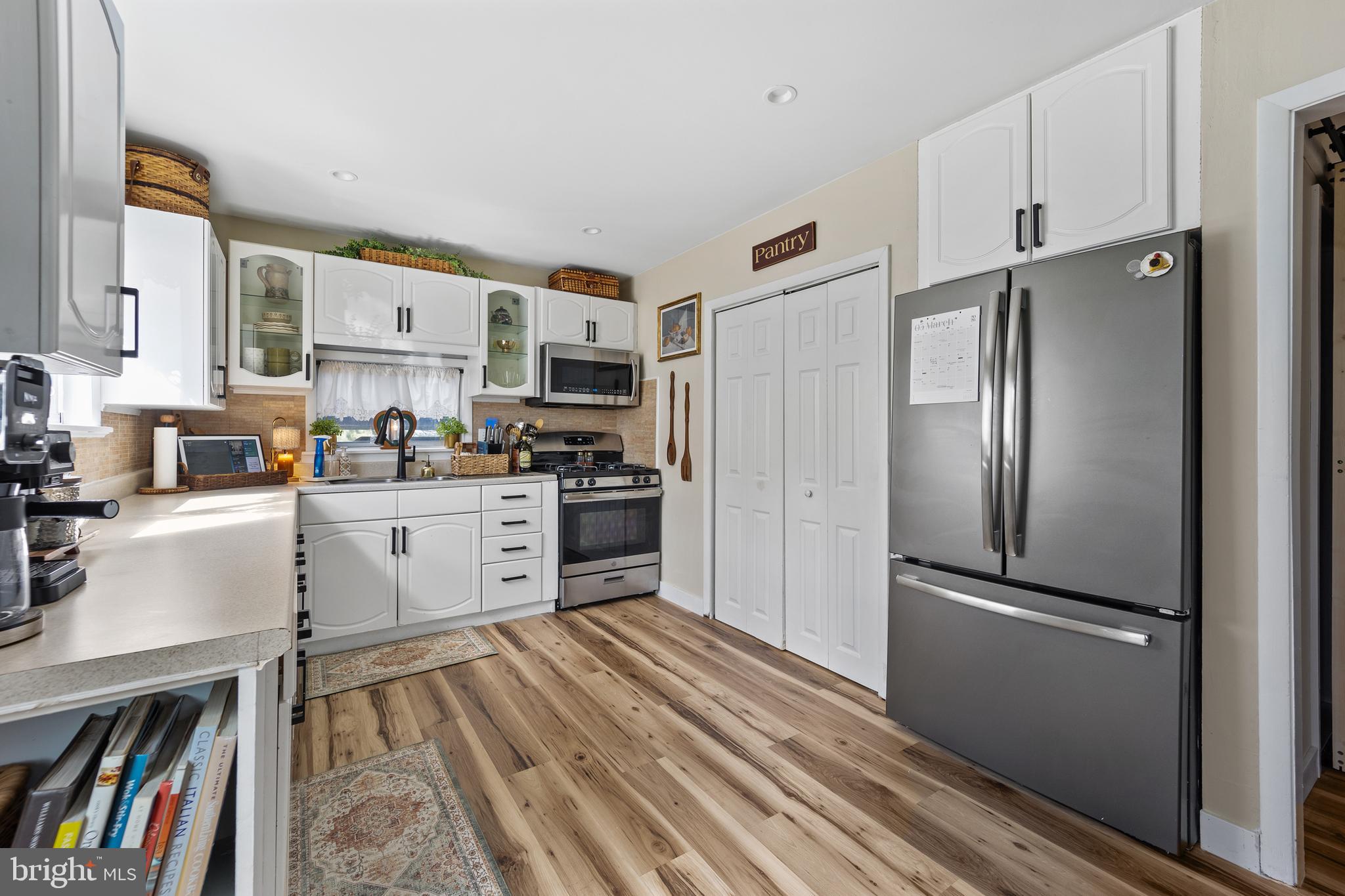 1012 Mearns Road Warminster, PA 18974 - Photo 6 of 28