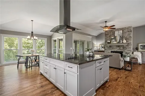 $600,000 | 21544 West 176th Terrace, Olathe, KS 66062