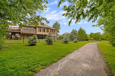 $600,000 | 21544 West 176th Terrace, Olathe, KS 66062