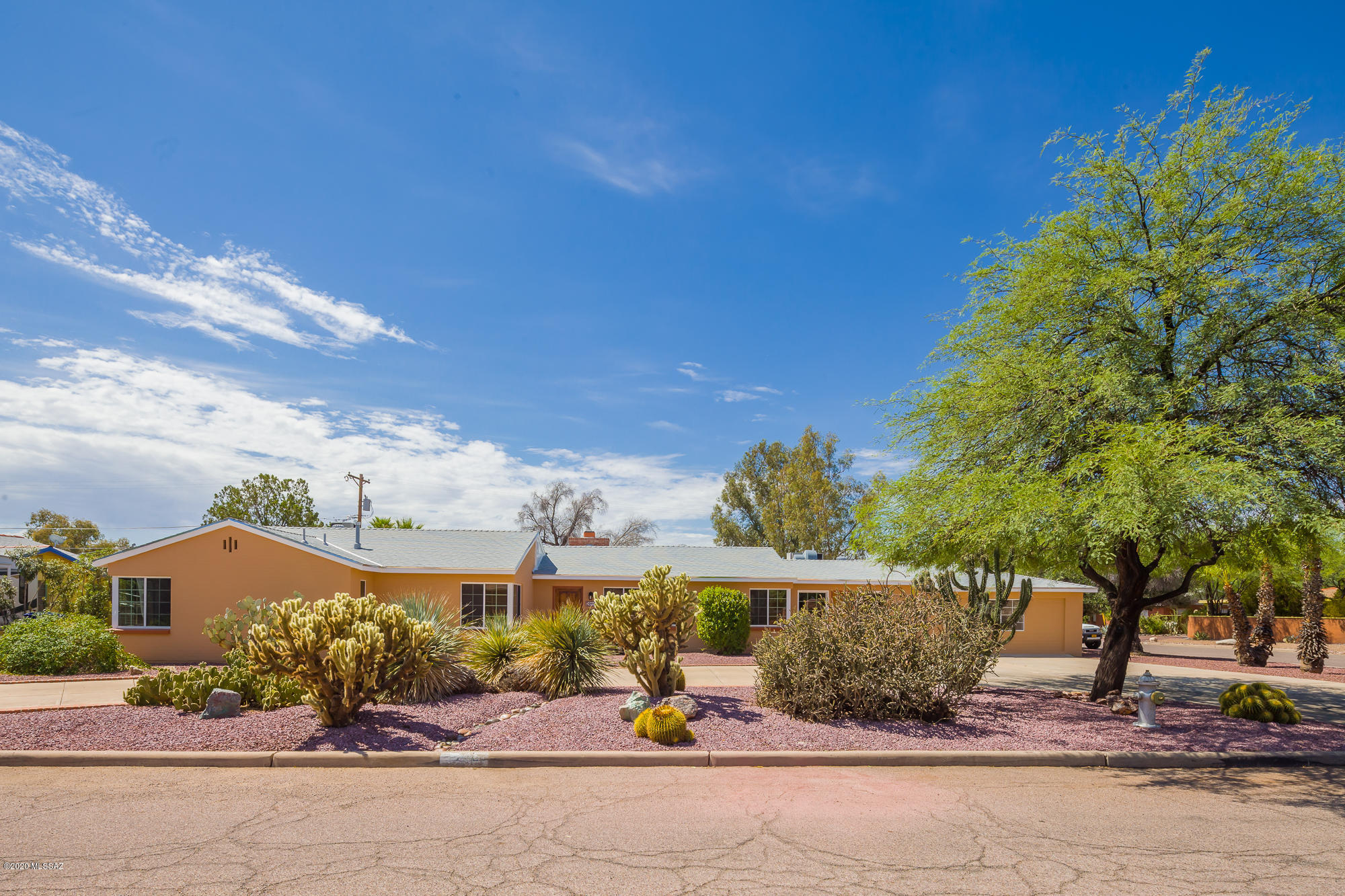 2602 East Exeter Street Tucson, AZ 85716 - Photo 2 of 32