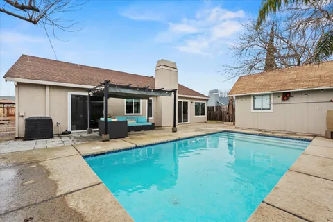 $478,000 | 7418 Auspicious Way, Sacramento, CA 95842