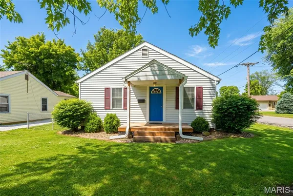 $207,500 | 746 North Prairie Street, Bethalto, IL 62010