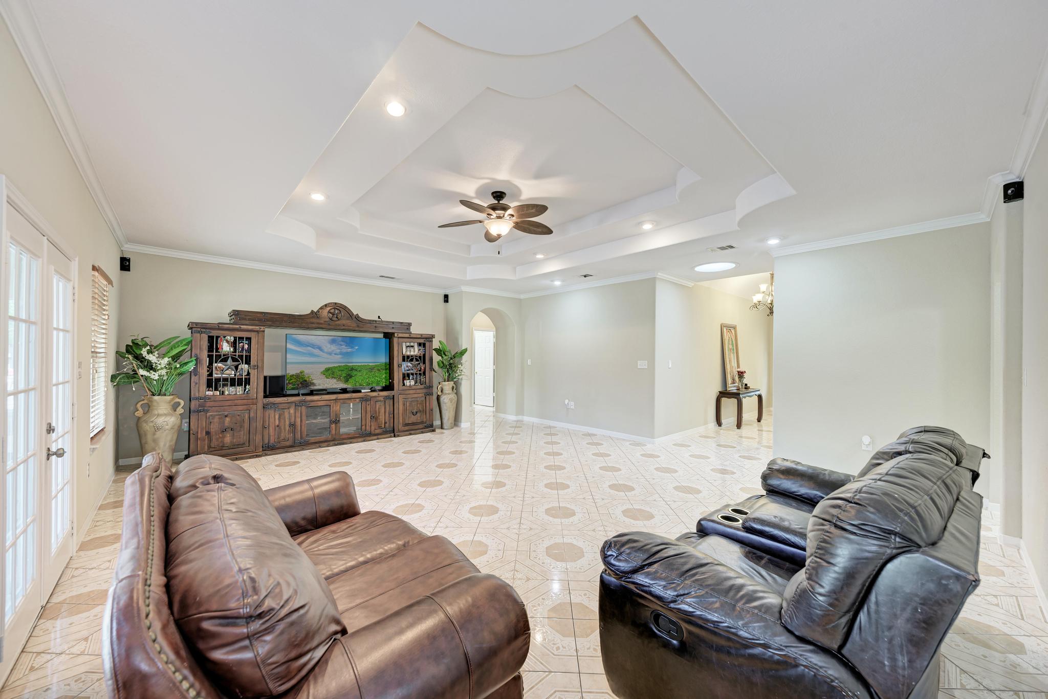 15611 Giese Lane Elgin, TX 78621 - Photo 13 of 40