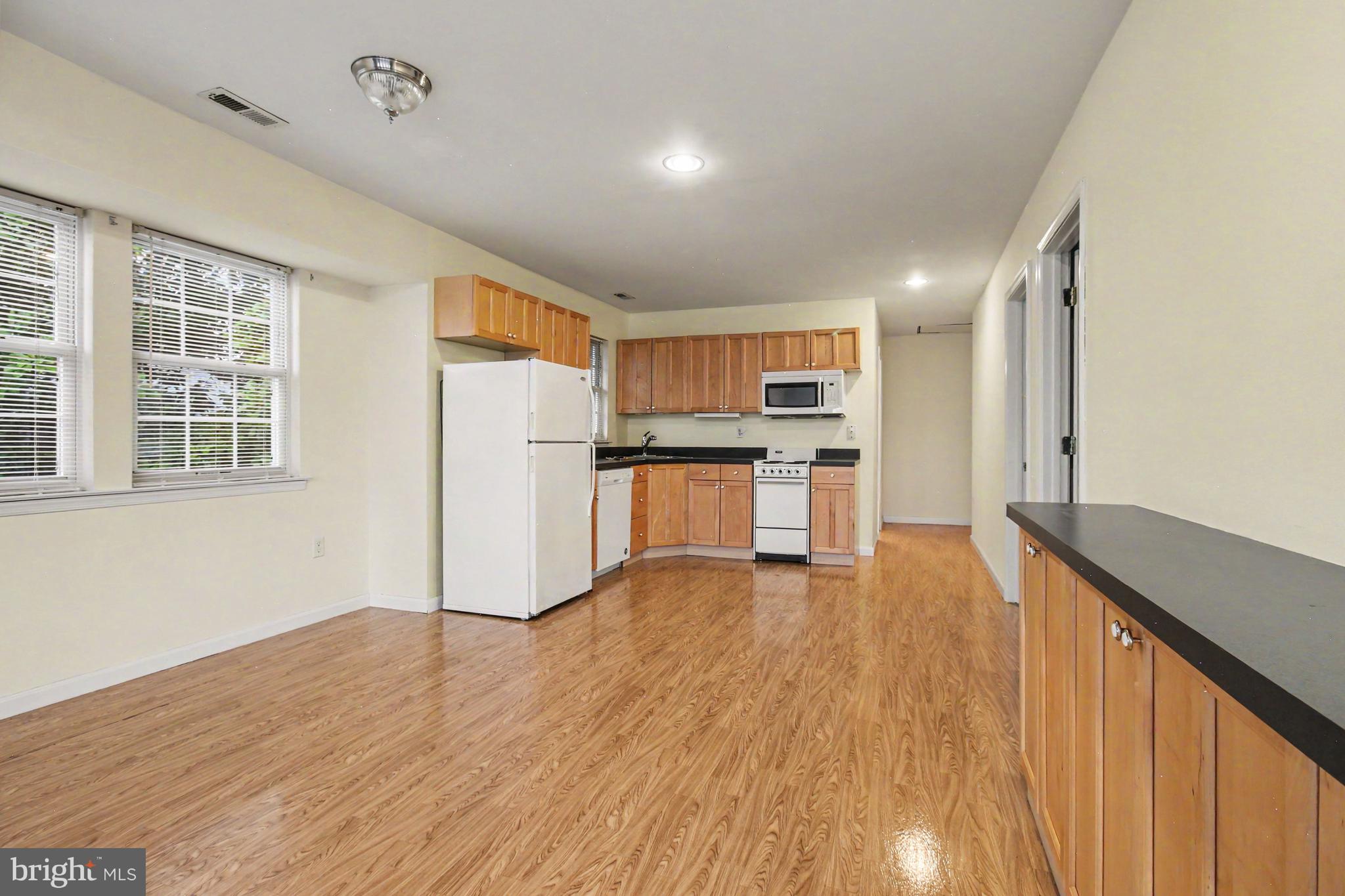 1702 Oakfield Avenue Baltimore, MD 21221 - Photo 7 of 16