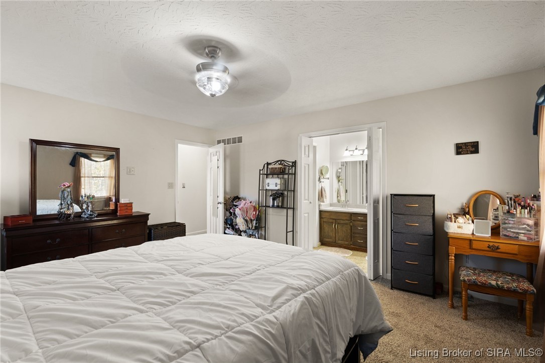 9404 Hunters Ridge Drive Georgetown, IN 47122 - Photo 24 of 48